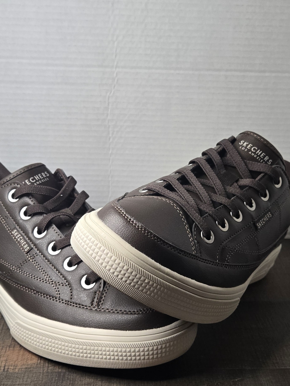Skechers Men’s Chocolate Brown Low-Top Platform Sneakers with Cream Soles